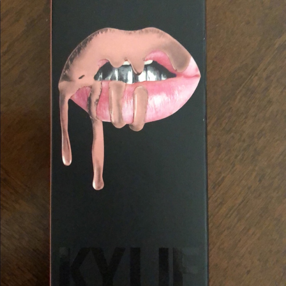 Kylie Jenner lip kit in shade bare